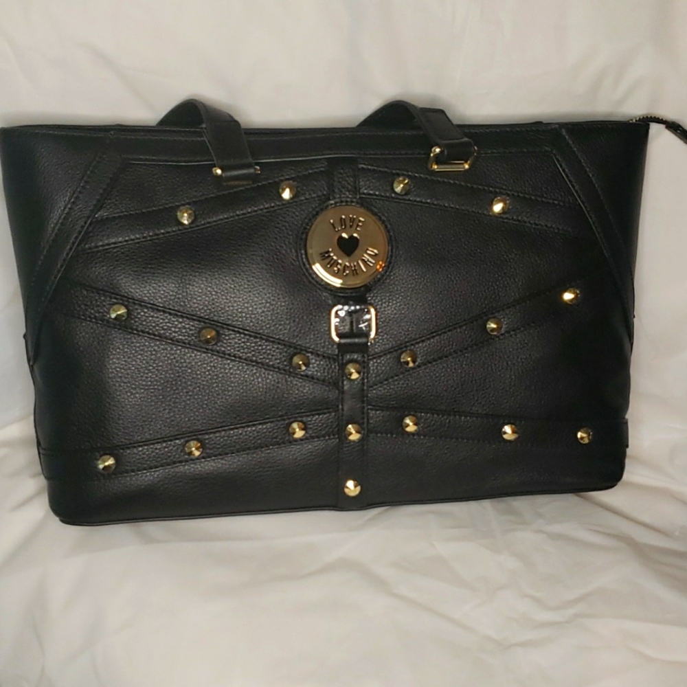 Love Moschino